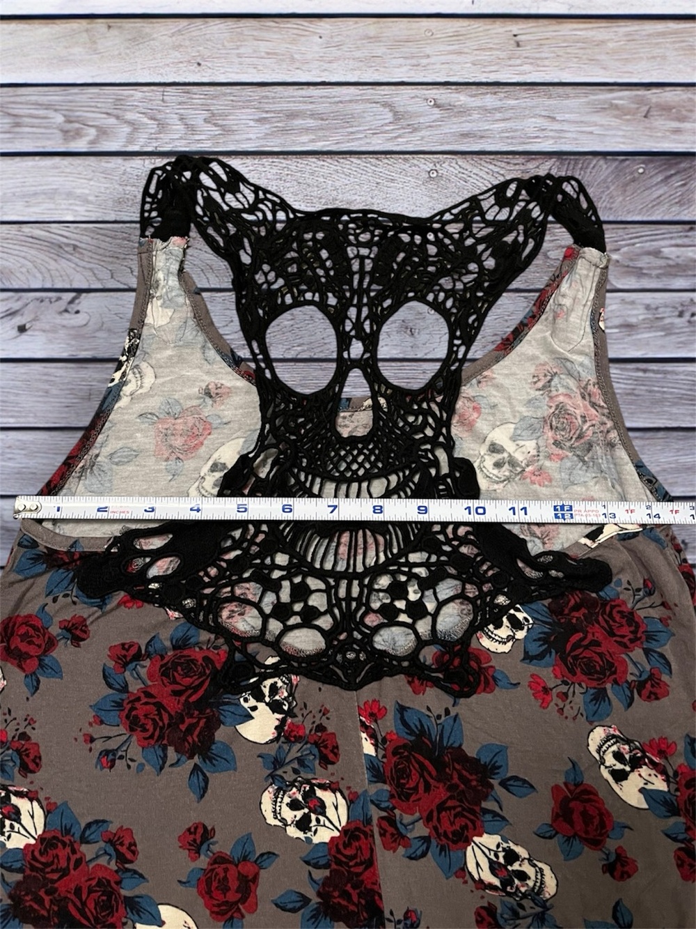 Midnight Hour Floral Skull Lace-Back Tank Top - Gray & Burgundy small - Picture 5 of 7